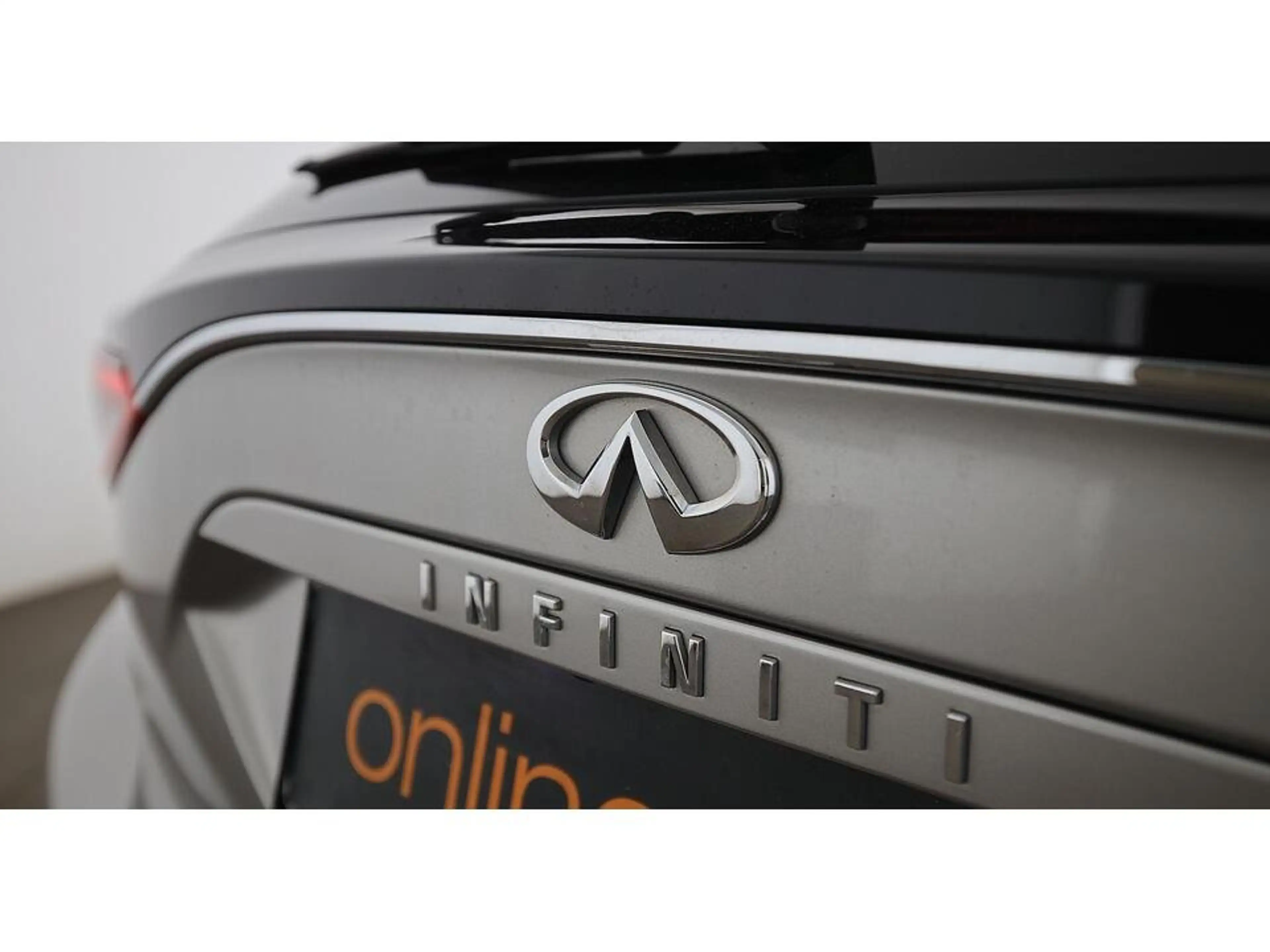 Infiniti Q30 2.2d Aut NAVI SITZHZG TEMPOMAT PARKHILFE — photo 8