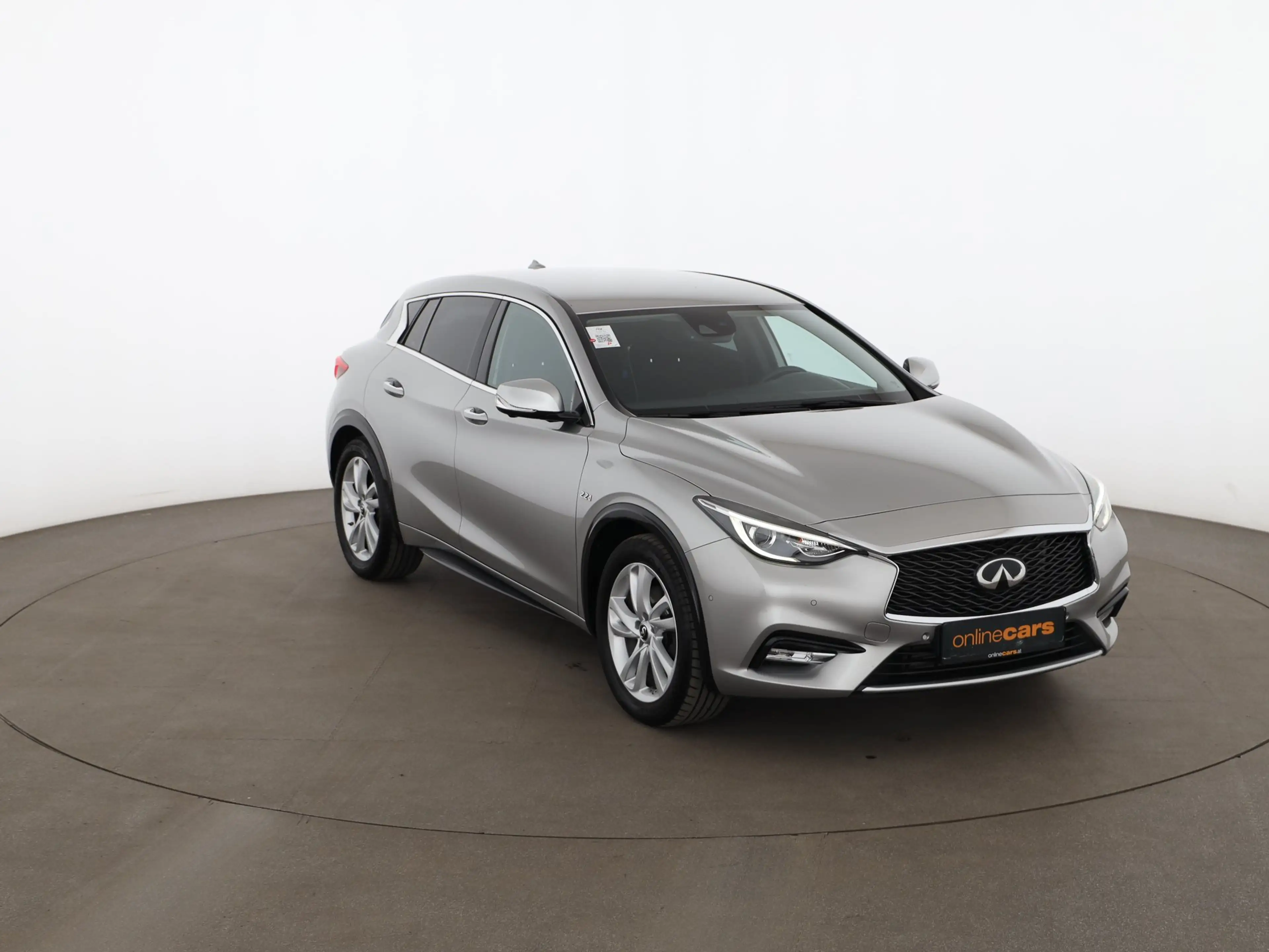 Infiniti Q30 2.2d Aut NAVI SITZHZG TEMPOMAT PARKHILFE — photo 5