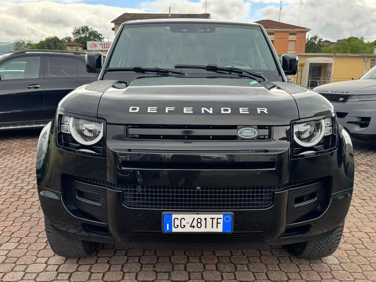 Land Rover Defender 110 2.0 SD4 240 CV AWD Schwarz - 2