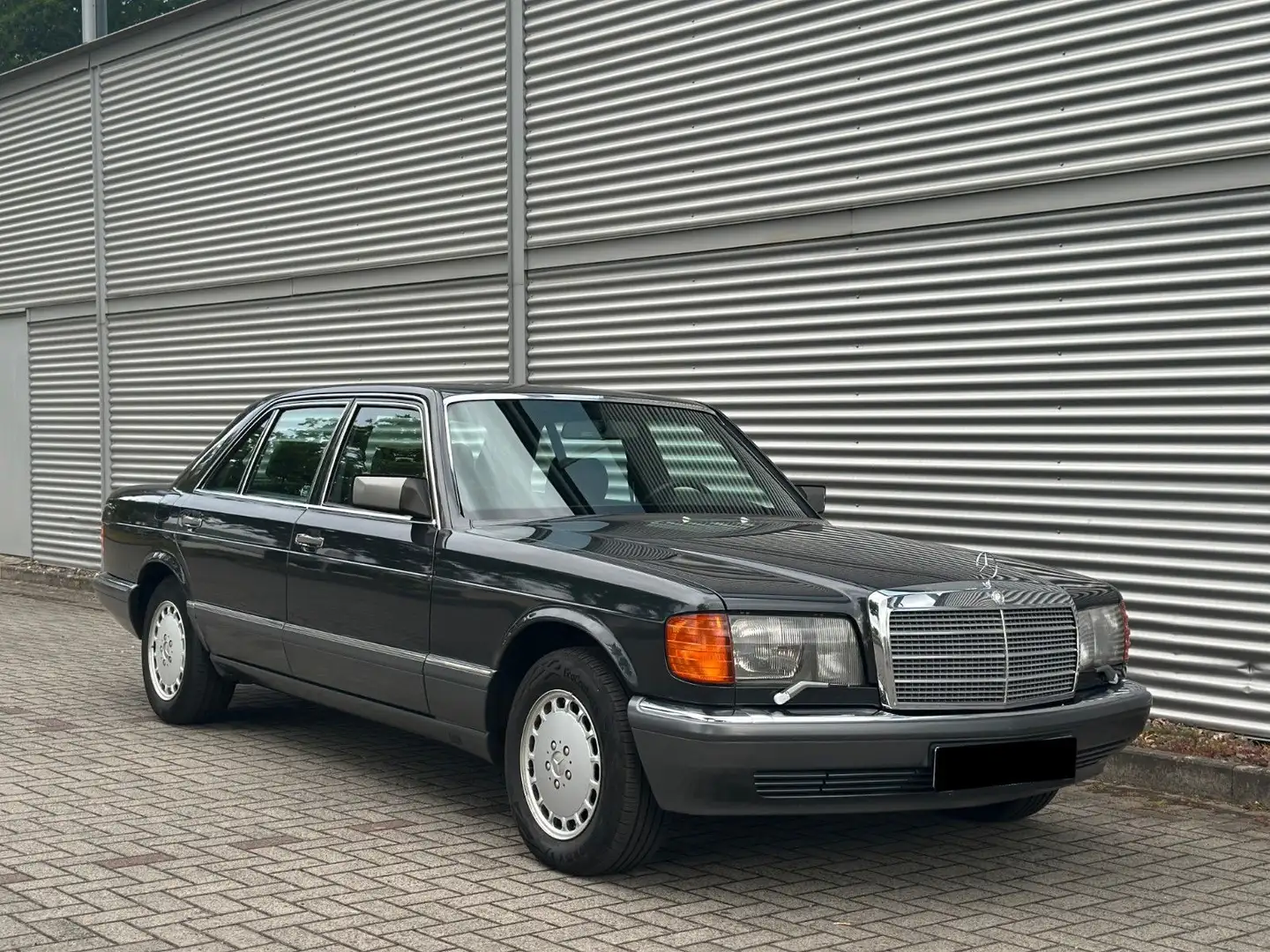 Mercedes-Benz 500 SEL - 1