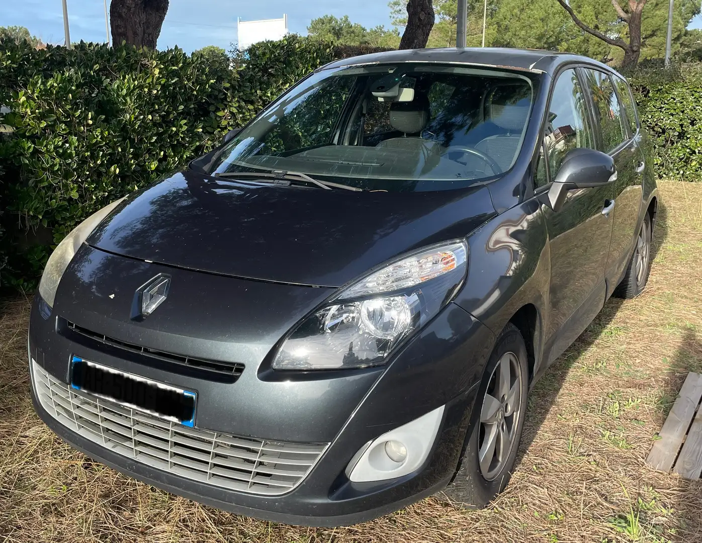 Renault Grand Scenic GRAND SCENIC DCI 130 DYNAMIQUE PRO Gris - 1