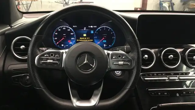 Mercedes-Benz 300 view 9