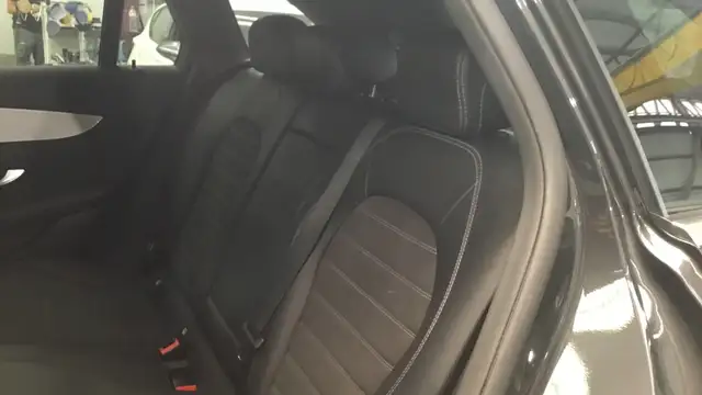 Mercedes-Benz 300 view 11