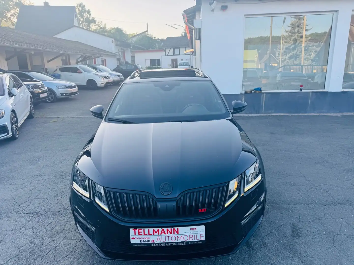 Skoda Octavia Combi RS/Navi/Pano/Teilleder/SHZ/ Schwarz - 2