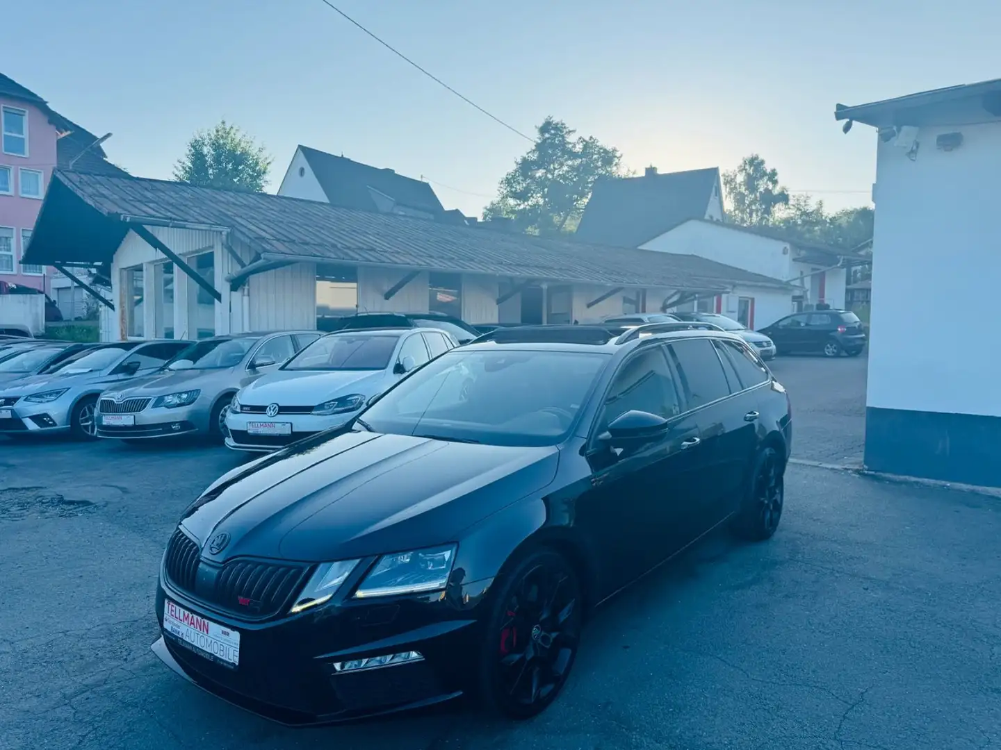 Skoda Octavia Combi RS/Navi/Pano/Teilleder/SHZ/ Schwarz - 1