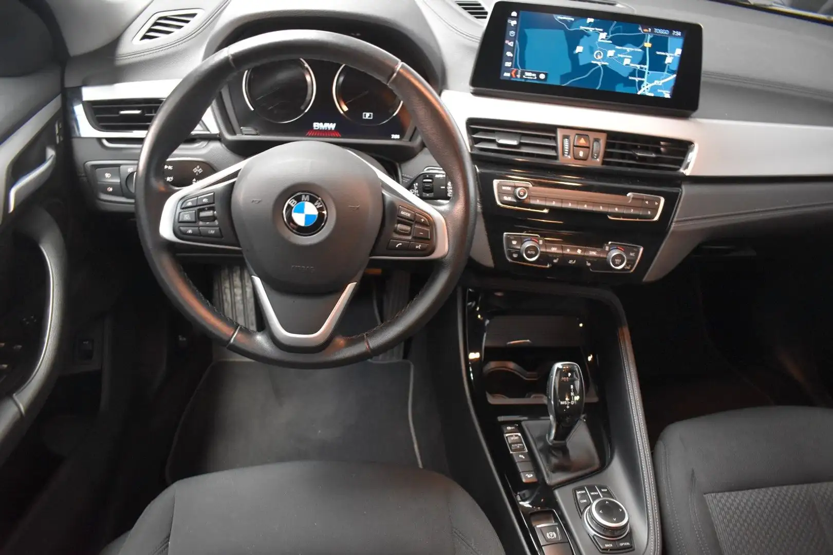 BMW X2 xDrive 20 d Advantage*ASSIST*LED*HEAD-UP*SHZ* Noir - 2