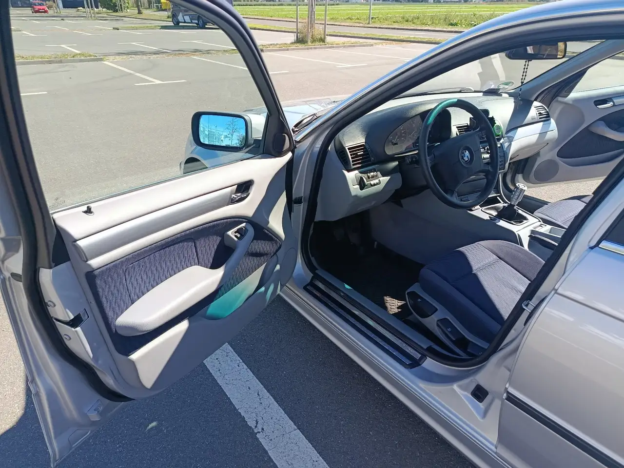 BMW 323i, foto 10