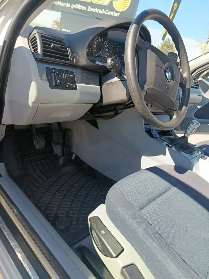 BMW 323i, foto 7