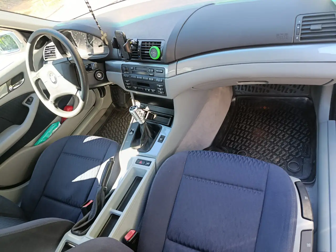 BMW 323i, foto 9