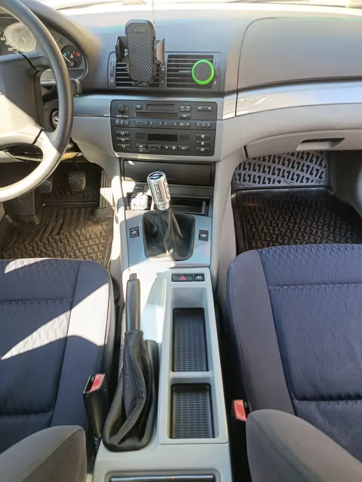 BMW 323i, foto 8