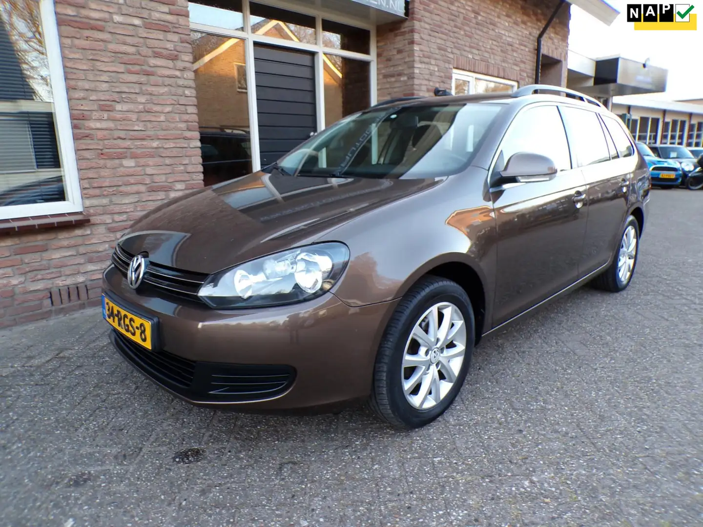 Volkswagen Golf Variant 1.2 TSI Comfortline BlueMotion Brązowy - 1