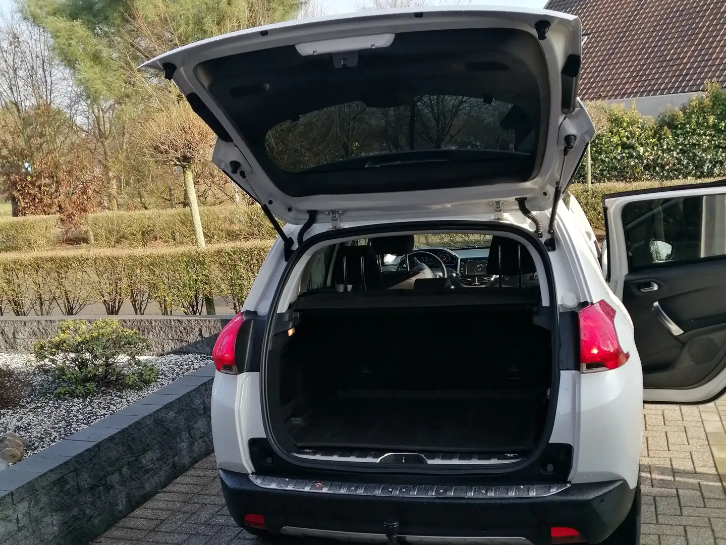 Peugeot 2008 2008 e-HDi FAP 92 STOP Blanc - 2