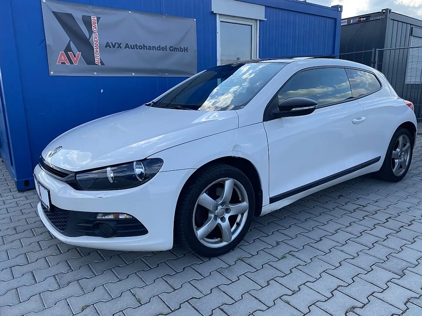 Volkswagen Scirocco 2,0 TSI DSG/SEHR GUTE AUSSTATTUNG/GEPFLEGTER ZU... Weiß - 1