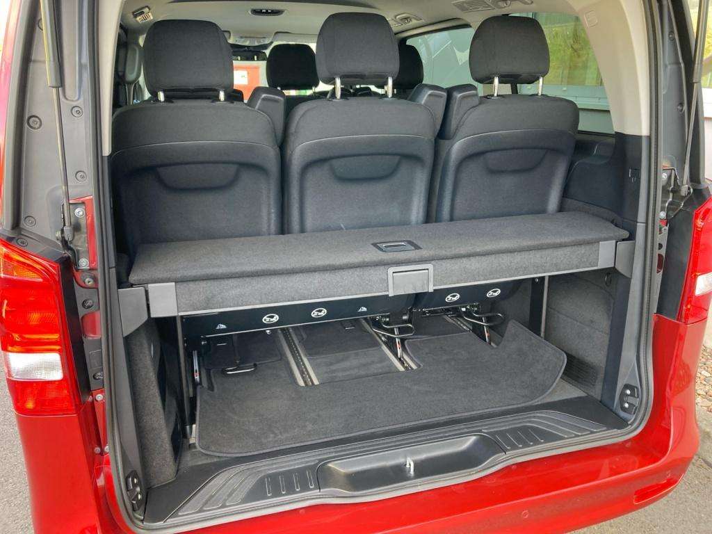 Mercedes-Benz V 220