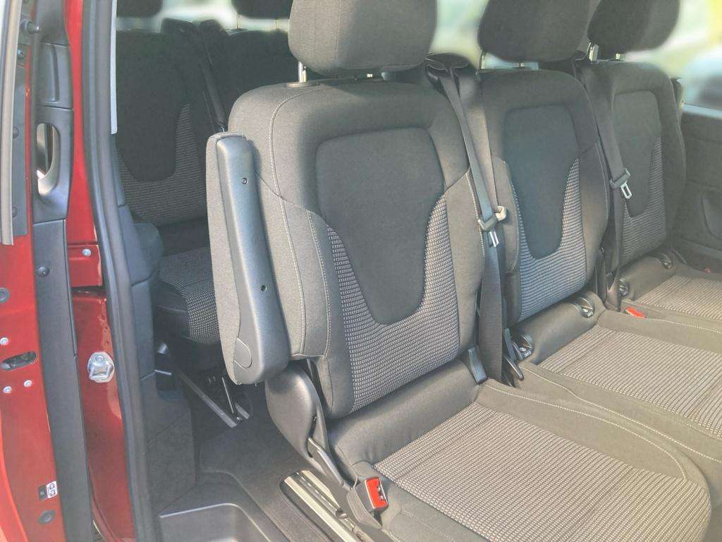 Mercedes-Benz V 220