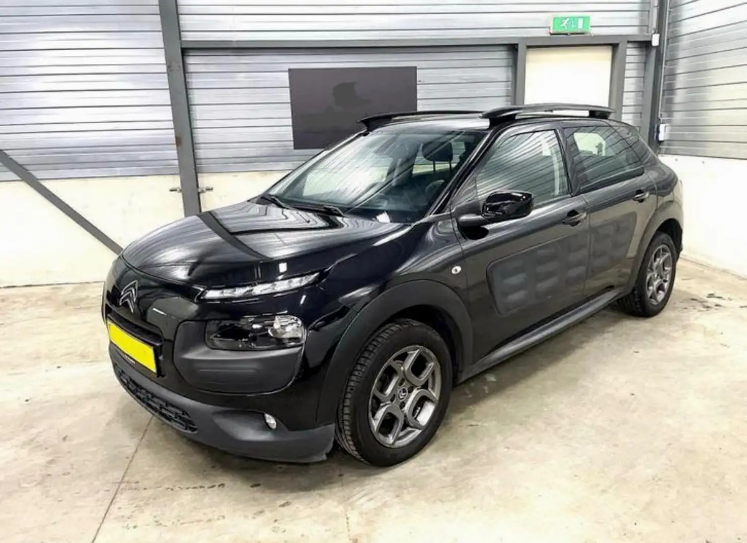 Citroen C4 Cactus C4 Cactus 1.2 PureTech Feel Zwart - 1