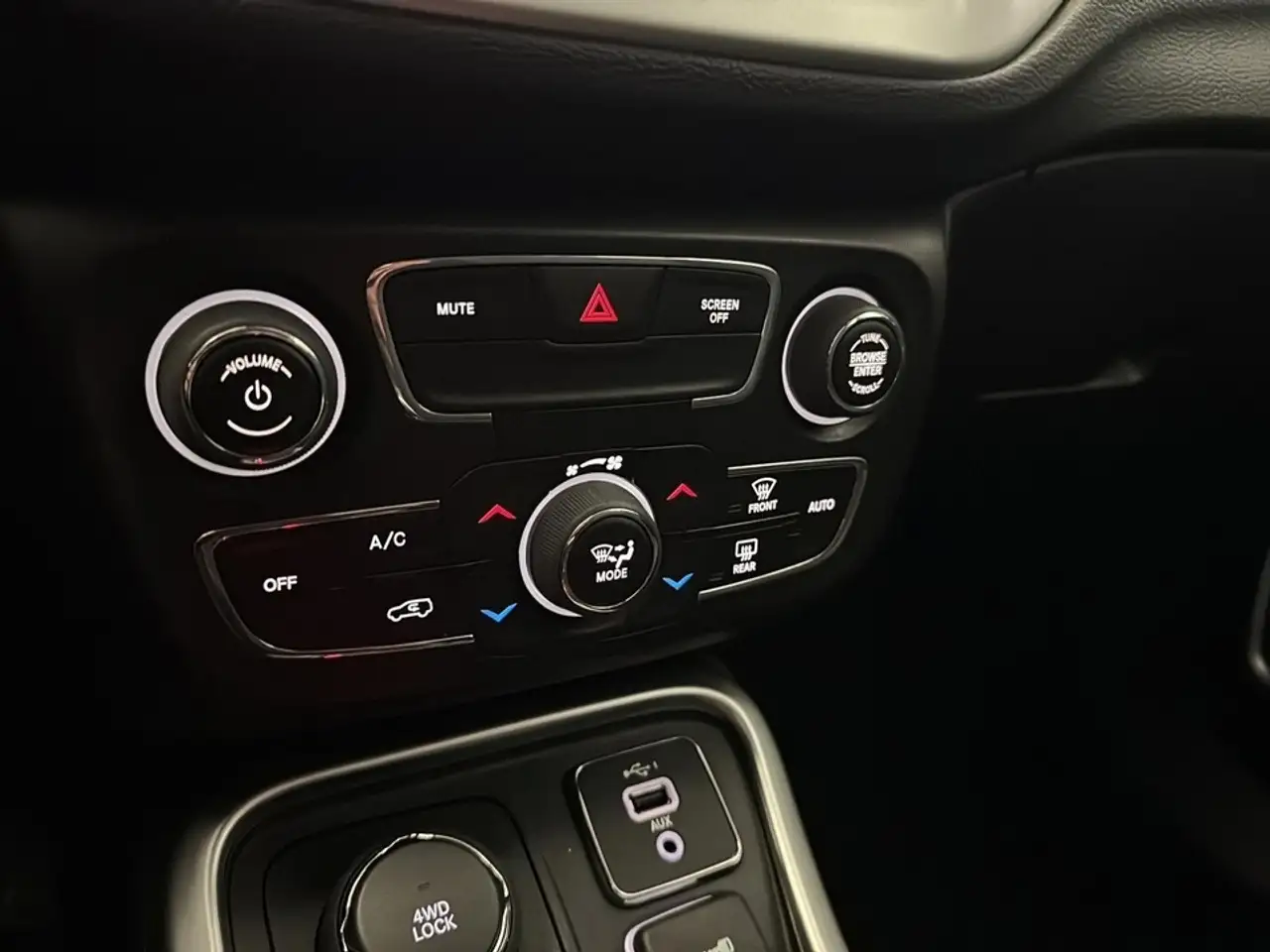 Jeep Compass снимка Jeep Compass