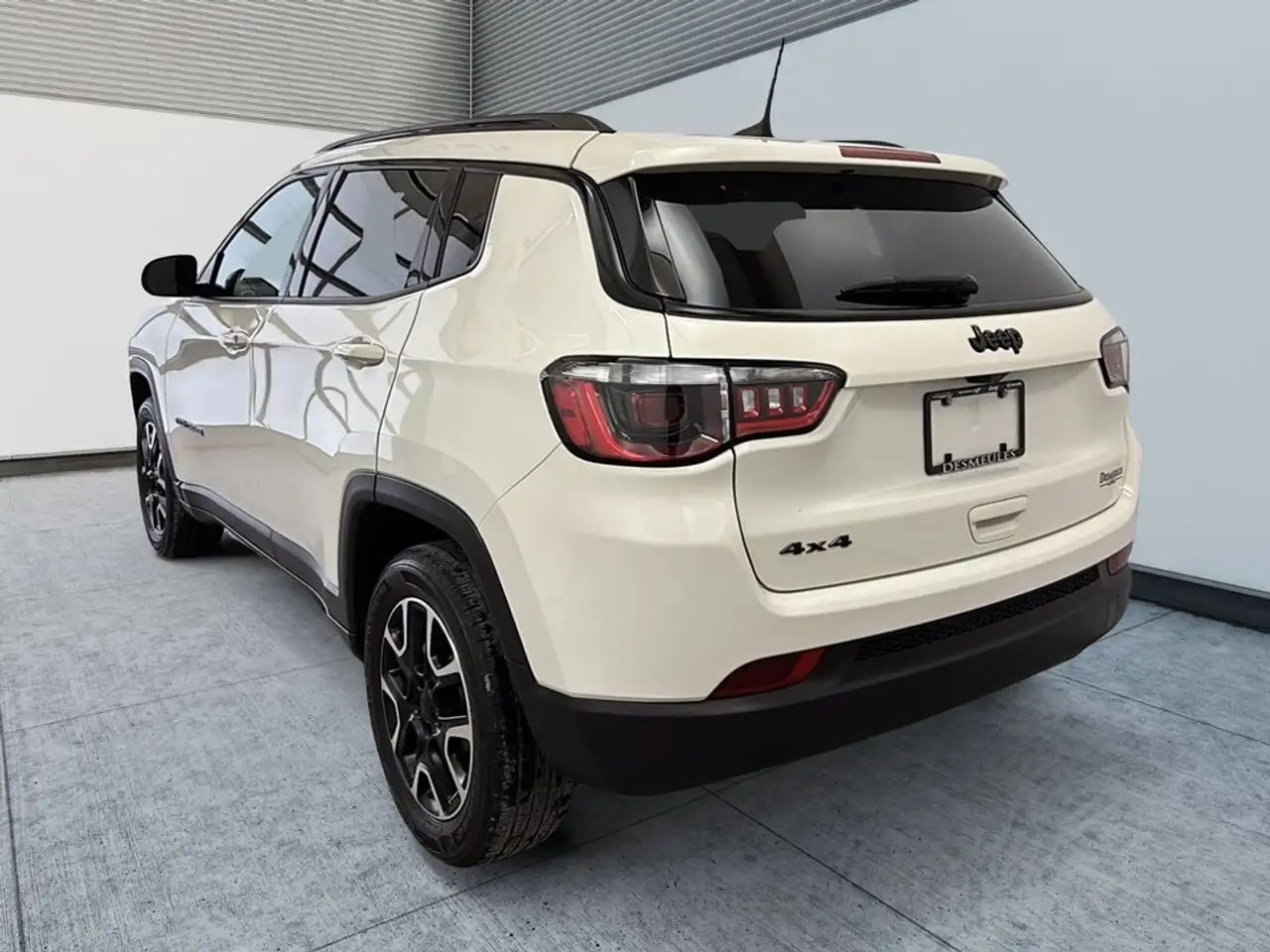 Jeep Compass снимка Jeep Compass