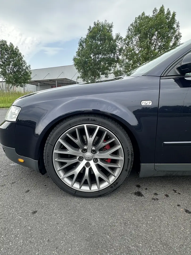 Audi A4 2.4 - 2