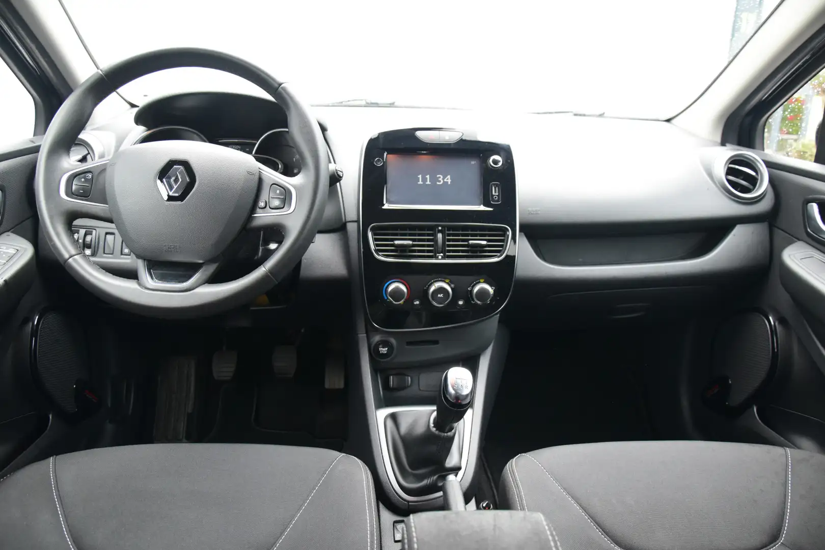 Renault Clio Estate 0.9 TCe Limited Navi Priv/Glass Airco Cruis Zwart - 2