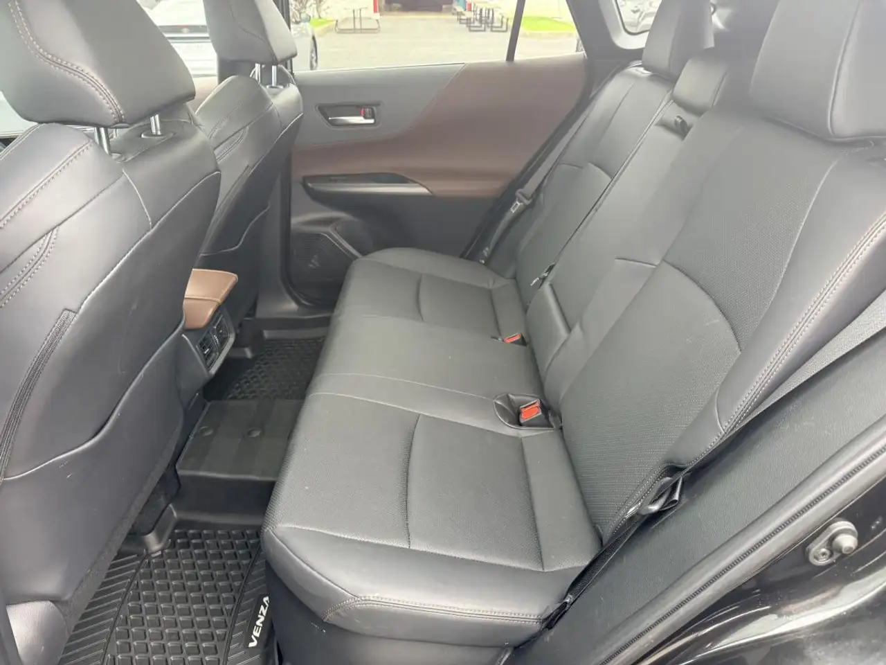 Toyota Venza снимка Toyota Venza