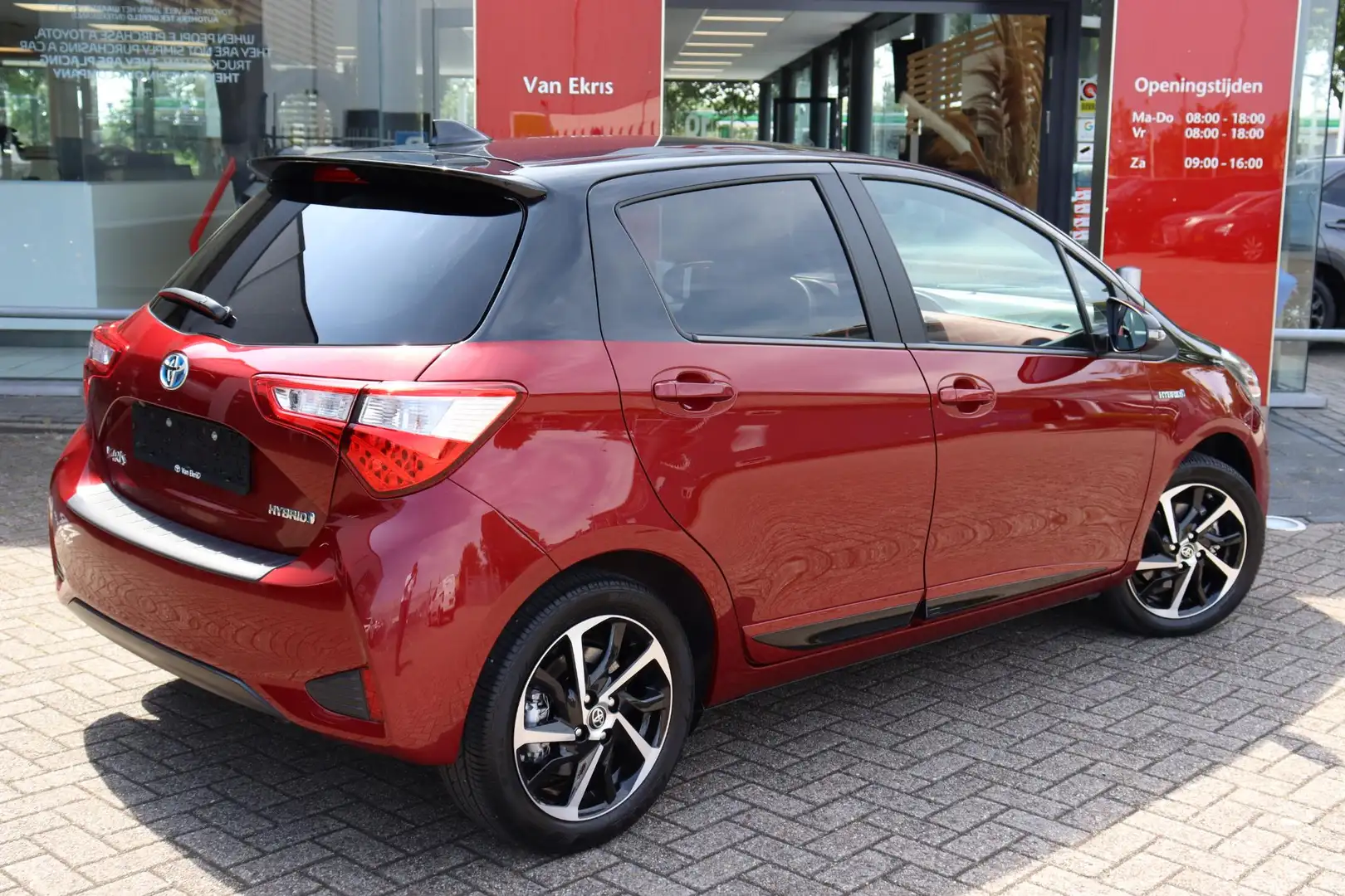 Toyota Yaris 1.5 Hybrid Bi-Tone, Carplay Rot - 2