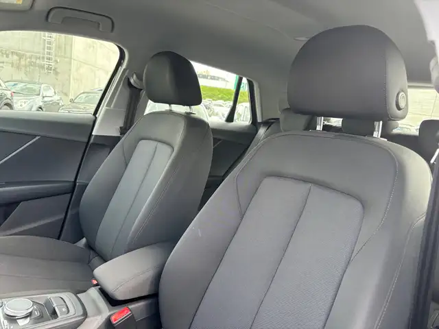 Audi Q2 view 7
