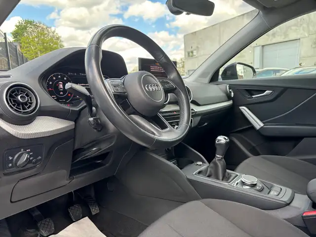 Audi Q2 view 5
