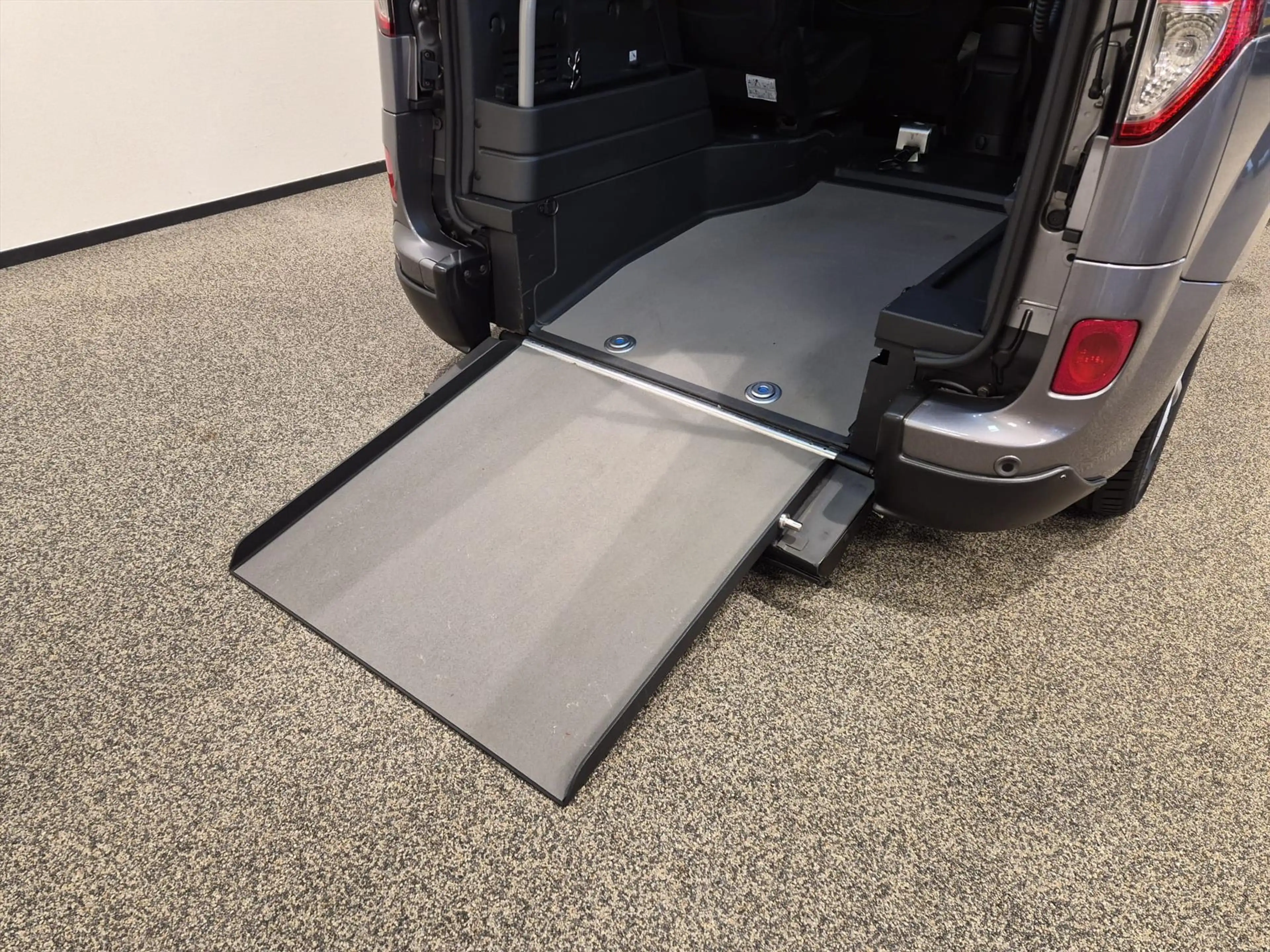 Renault Kangoo Rolstoelauto Automaat 3+1 incl. luchtvering — photo 7