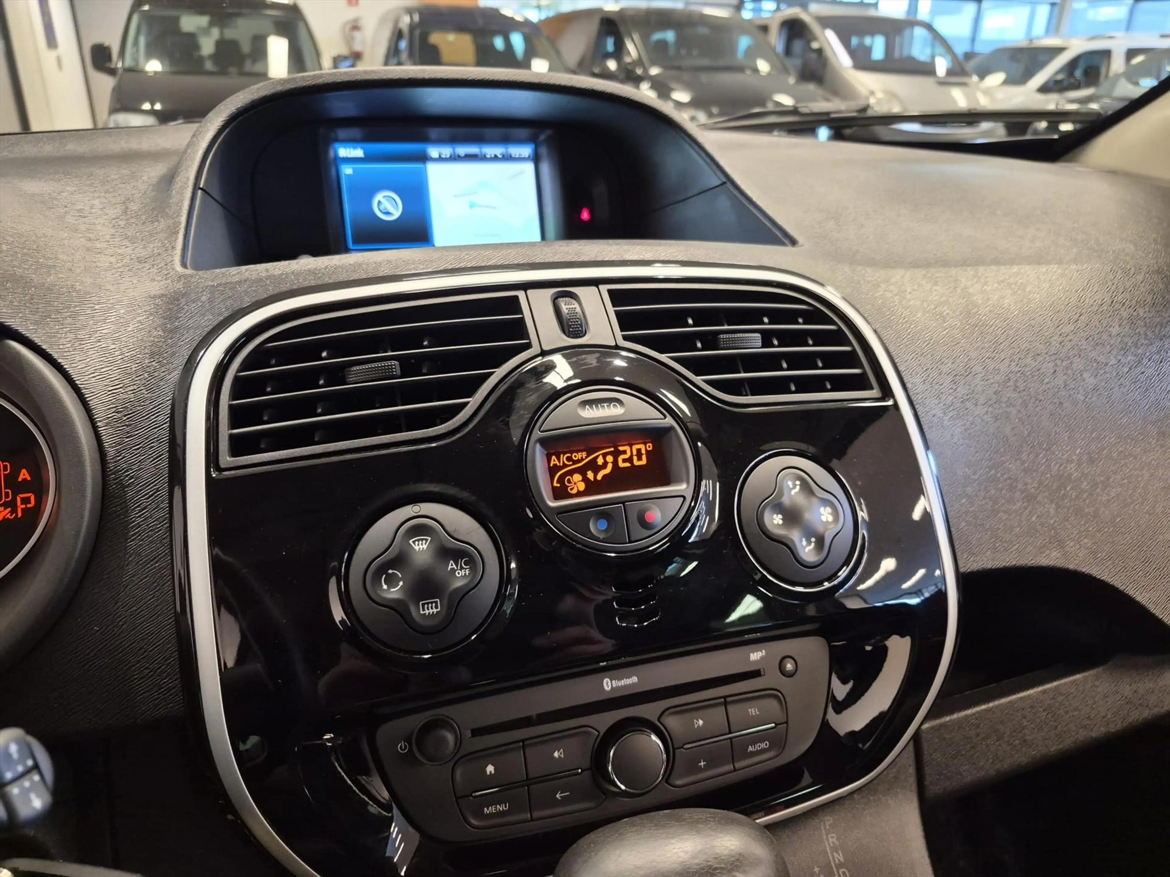 Renault Kangoo Rolstoelauto Automaat 3+1 incl. luchtvering — photo 22