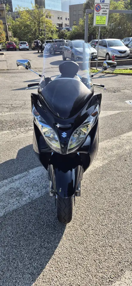 Suzuki Burgman 400