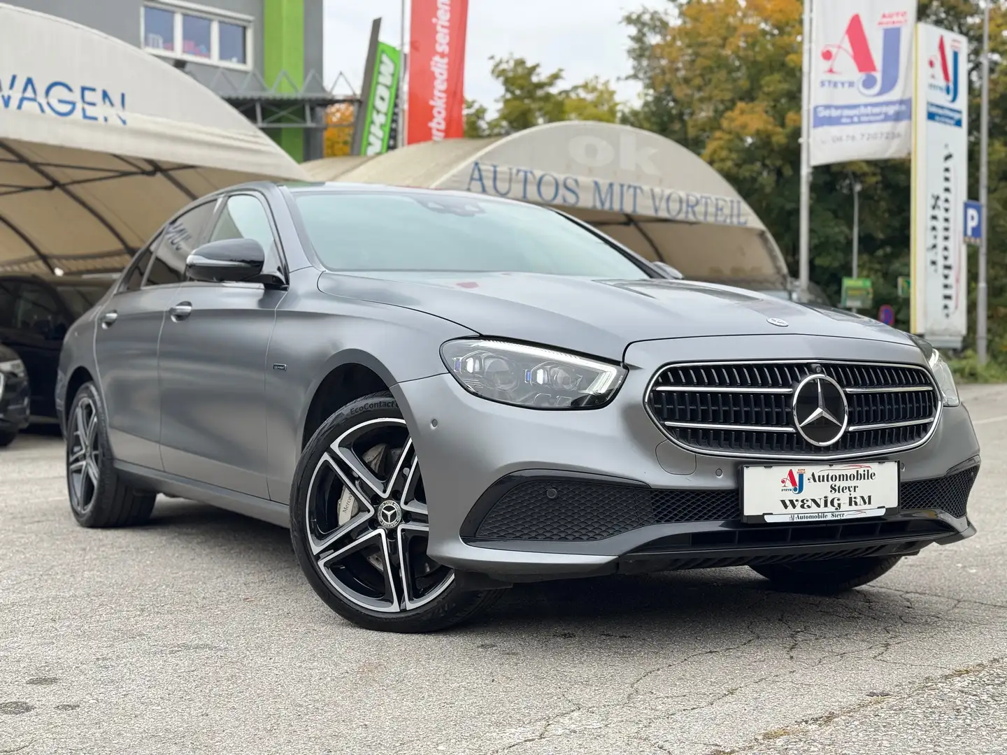 Mercedes-Benz E 300 de 4Matic Avantgarde Aut.+H-Display+360° Kamera Grijs - 1