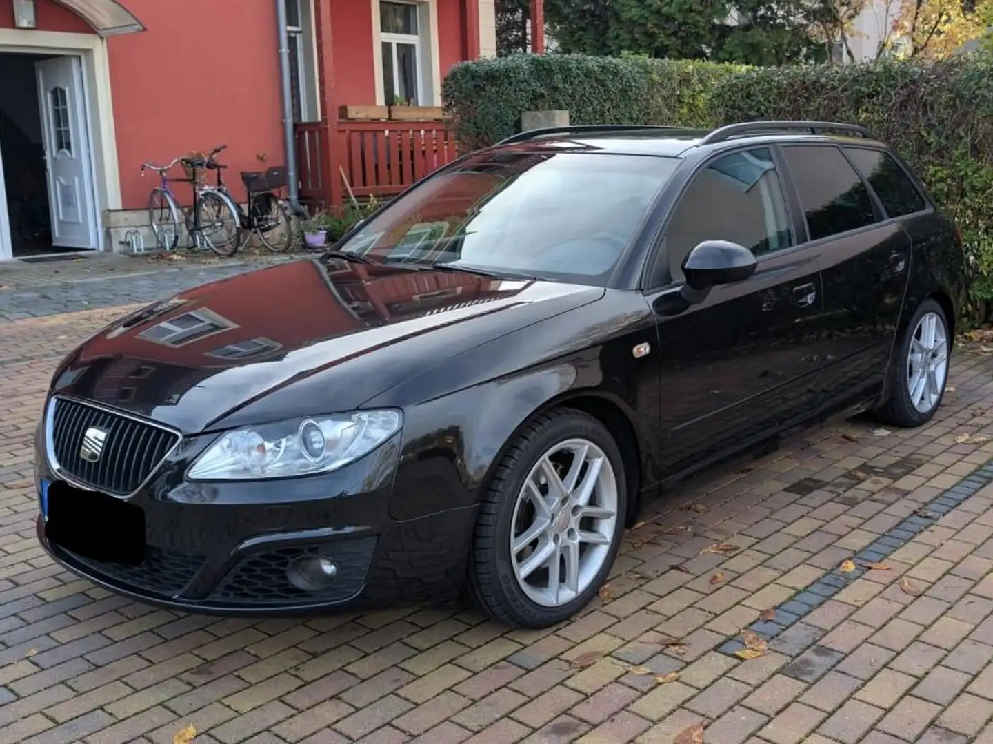 SEAT Exeo Exeo ST 1.8T Sport Schwarz - 1
