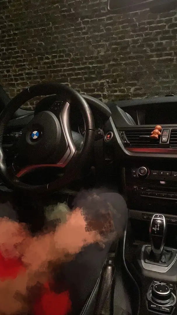 BMW X1 sDrive 18d 143 ch Business A Blanc - 2