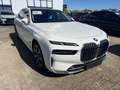 BMW 740 d xDrive Iconic Glow  Autobahnassist Weiß - thumbnail 2