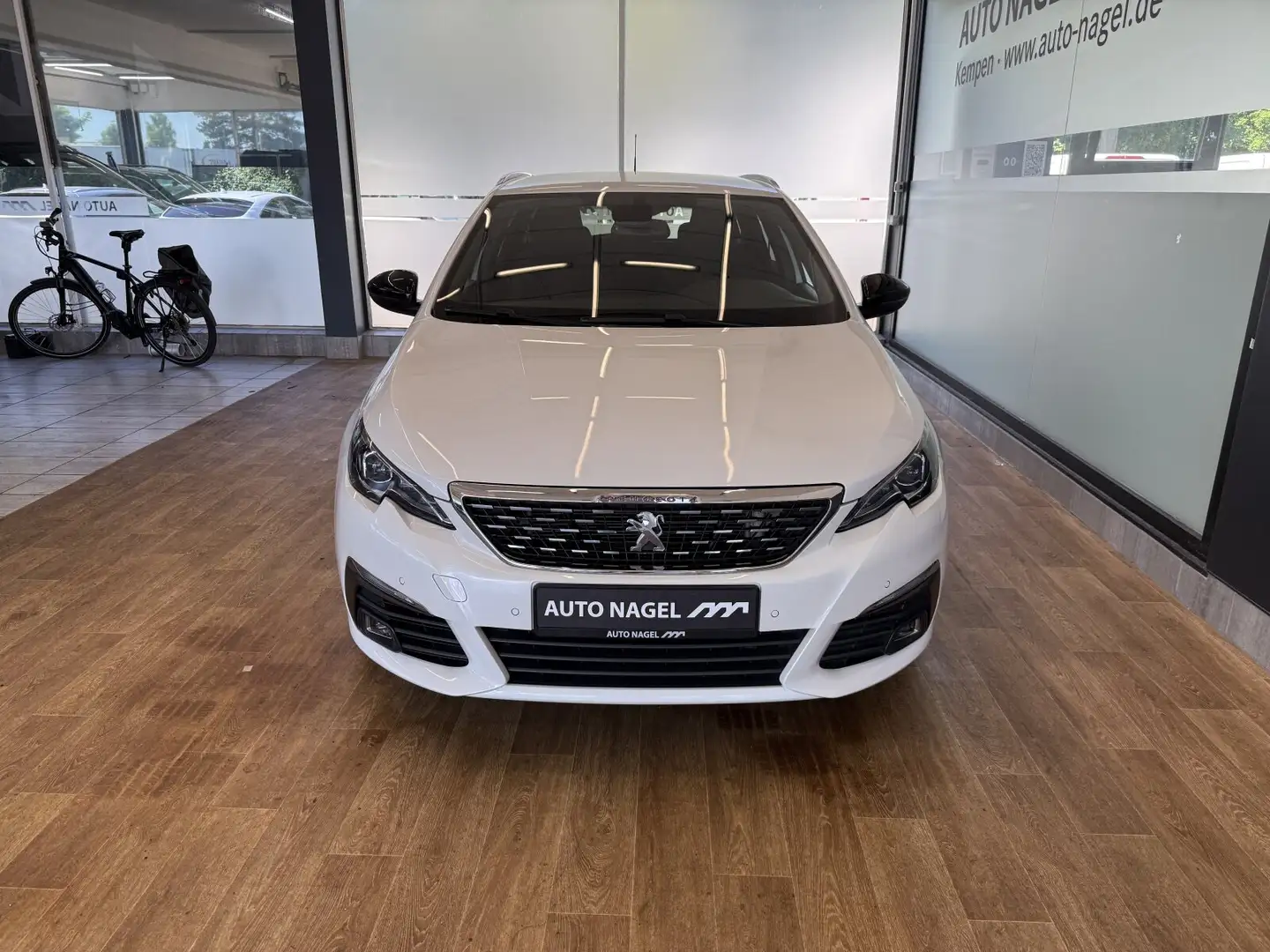 Peugeot 308 308 1.2 PureTech 130 SW Allure +LED+NAVI+GT-LINE Weiß - 2
