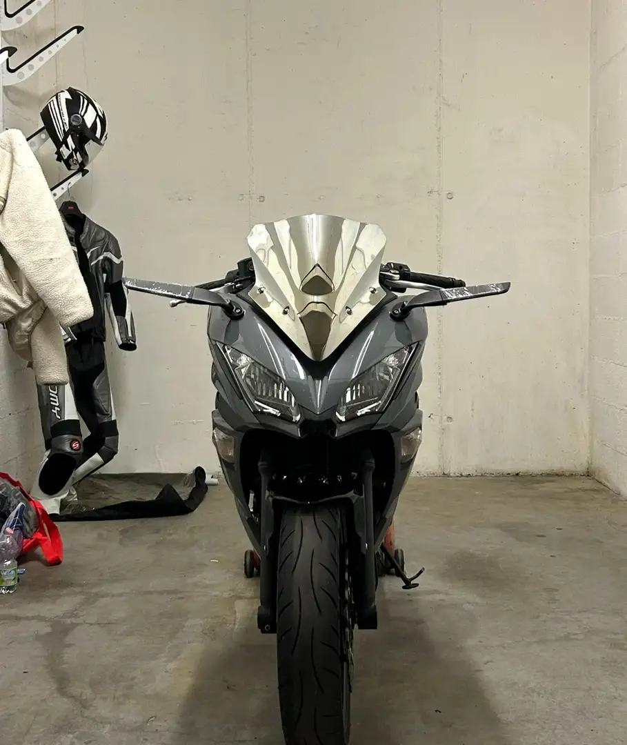Kawasaki Ninja 650 - 1