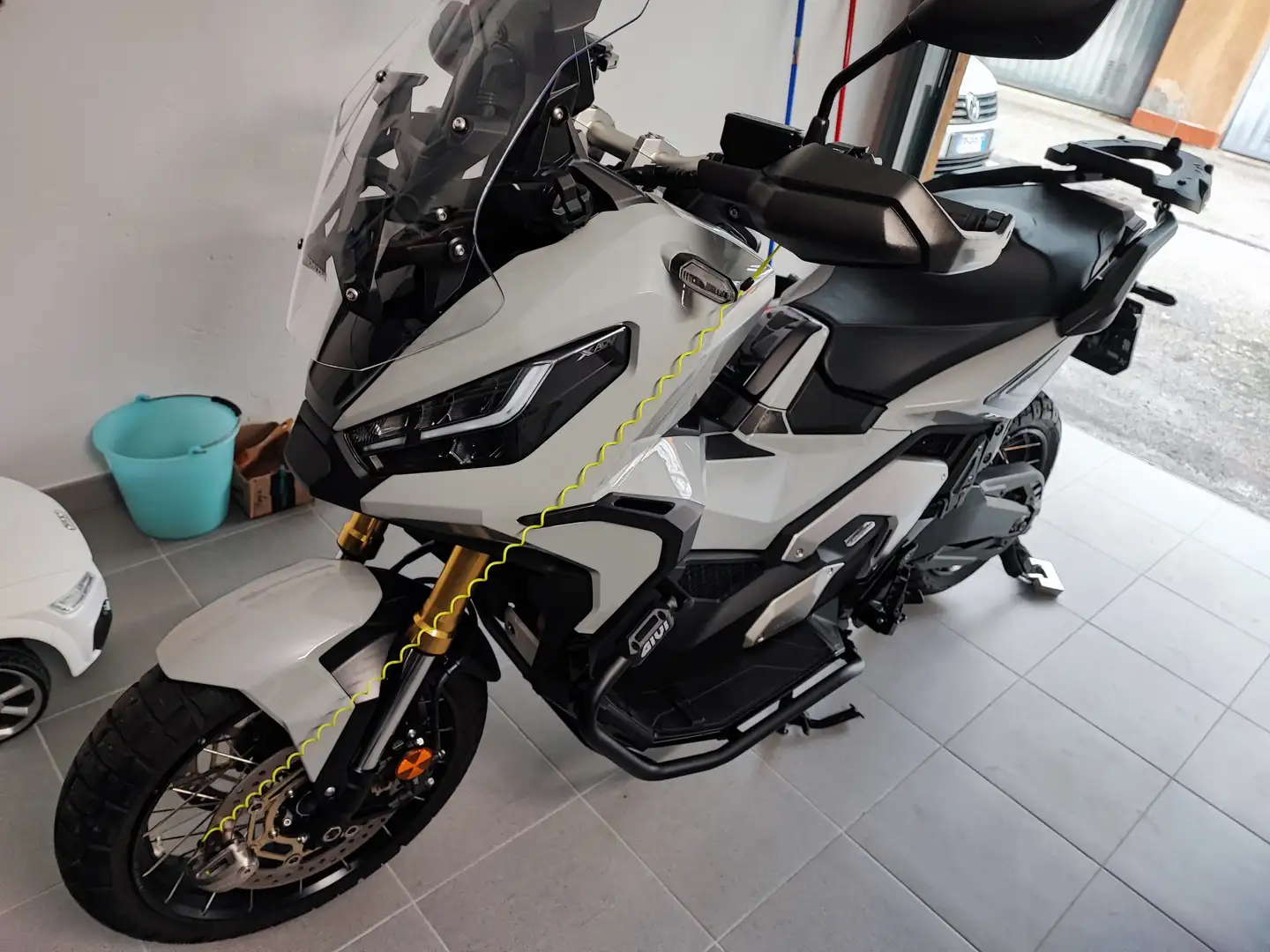 Honda X-ADV Adventur Gri - 2