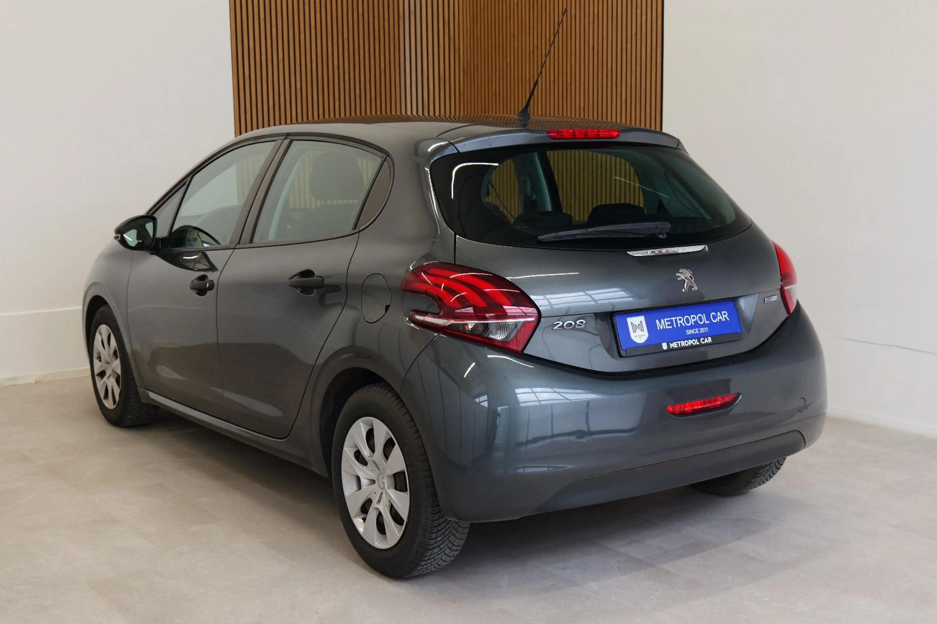 Peugeot 208 1.2 PureTech Access TEMP/KLIMA/ZV+TÜV 07.27 — photo 5