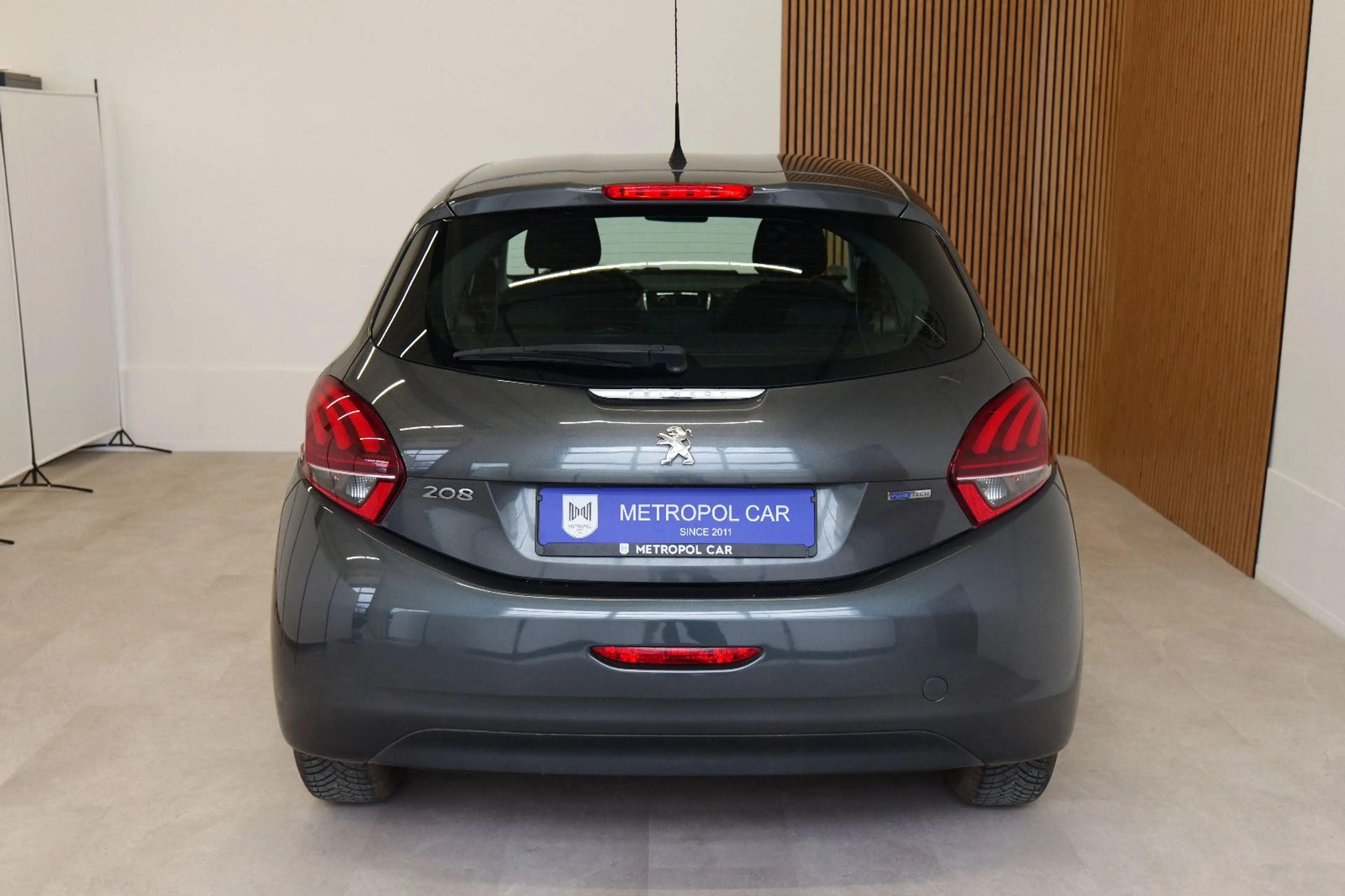 Peugeot 208 1.2 PureTech Access TEMP/KLIMA/ZV+TÜV 07.27 — photo 4