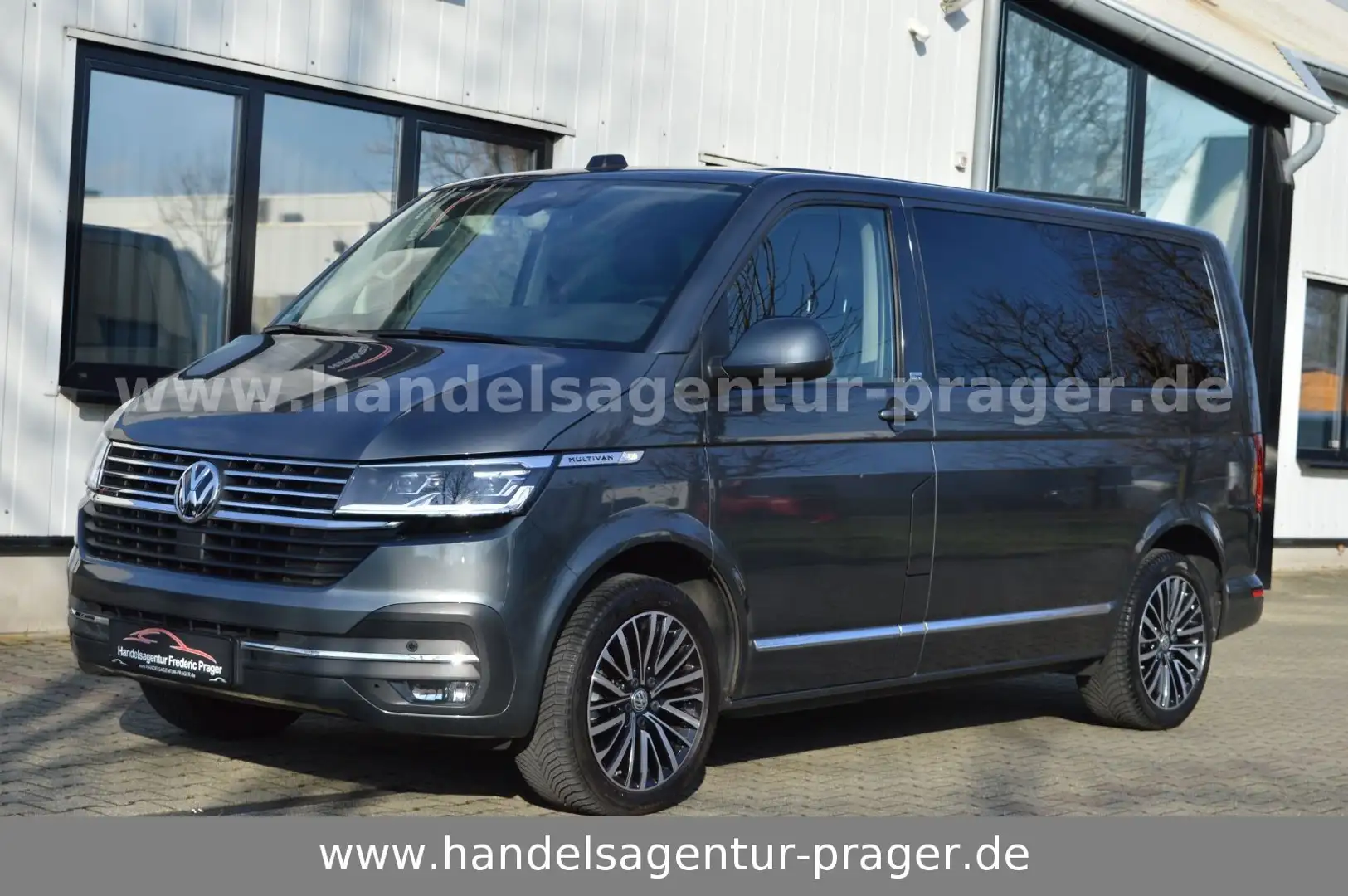 Volkswagen T6 Multivan T6.1 Multivan Gen SIX LED ACC 4Motion DSG Grau - 1