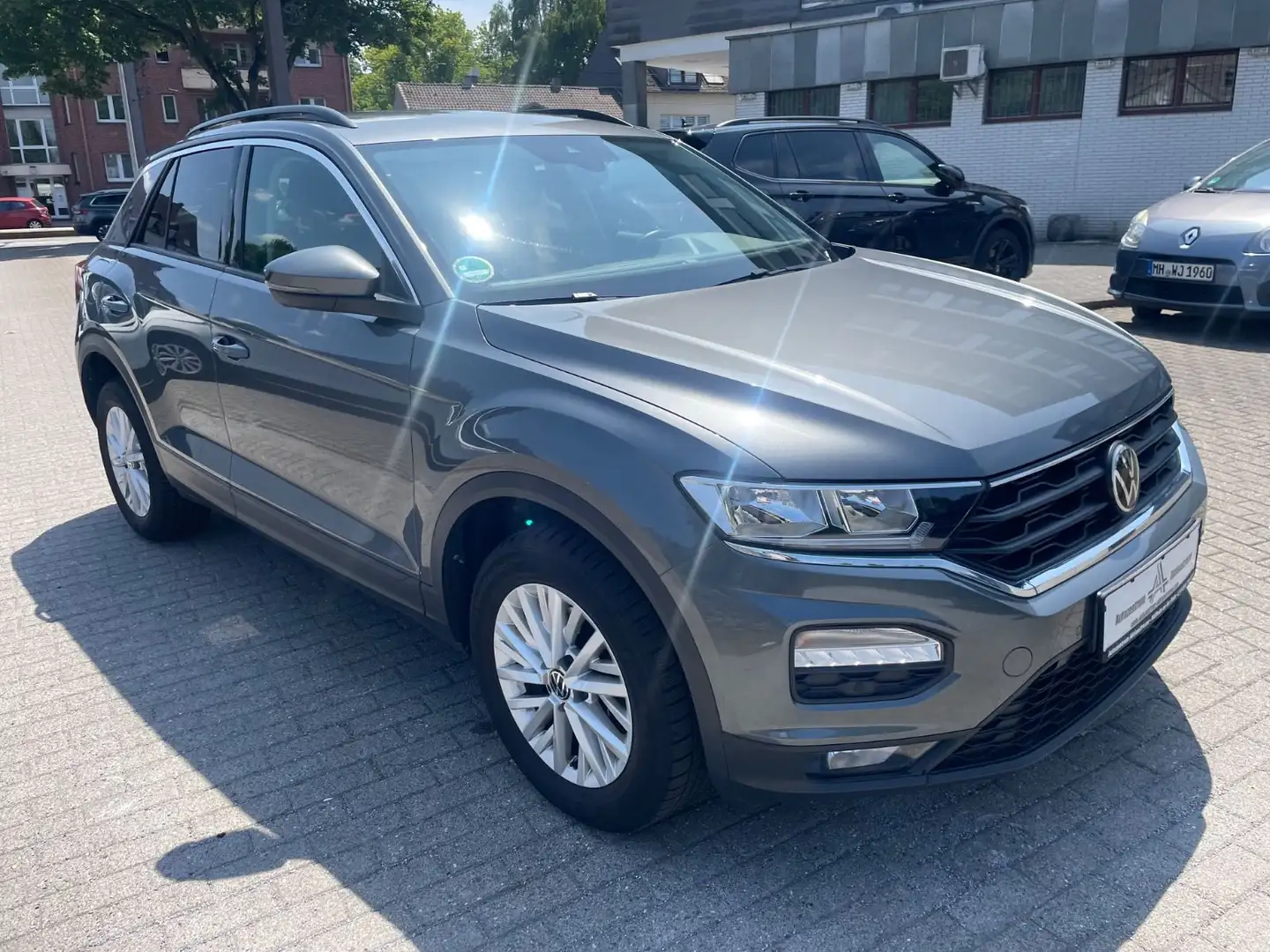 Volkswagen T-Roc Navi Klima 1.Hand LM Sitzh PDC ACC 1.Hand Grijs - 2