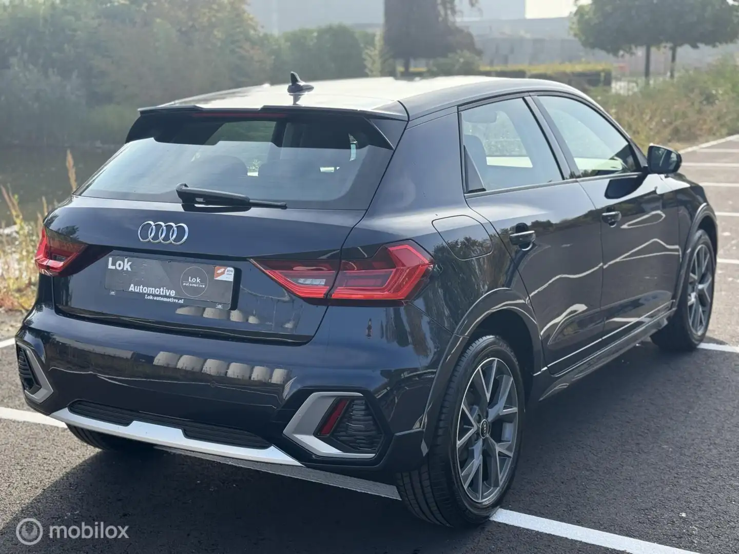 Audi A1 citycarver 30 TFSI MATRIX|CARPLAY|KEYLESSGO|SFEER| Bleu - 2