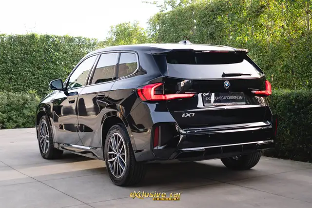 BMW Ix1 view 7