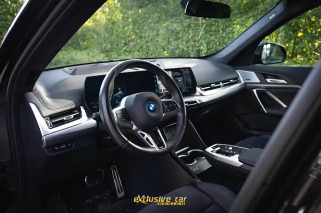 BMW Ix1 view 13