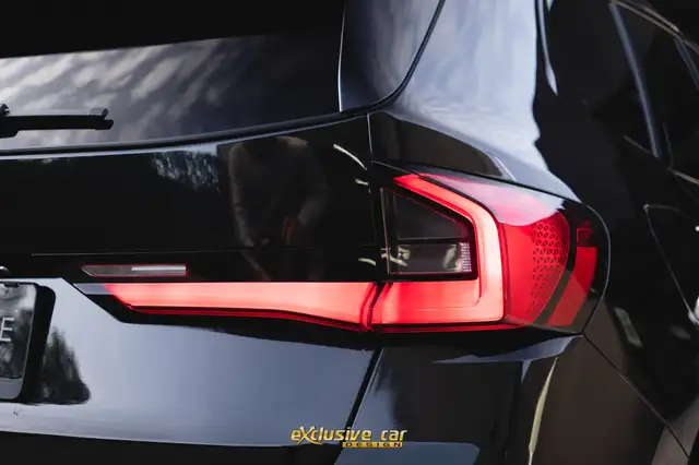 BMW Ix1 view 11