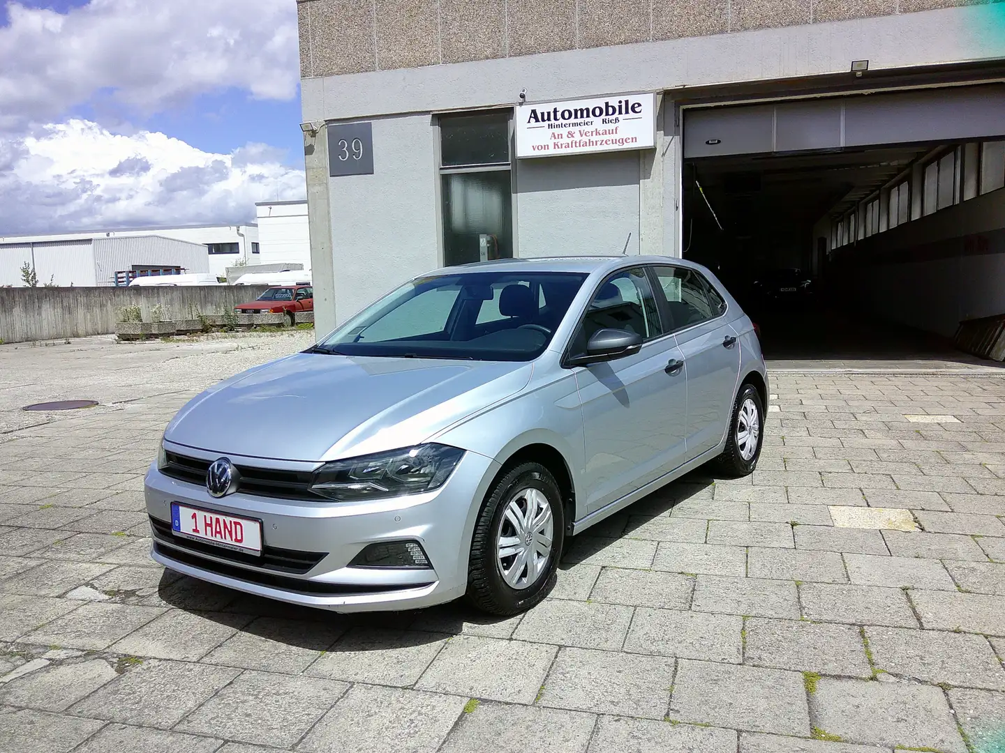 Volkswagen Polo VI Trendline 1.Hand / Navi / Klima Gris - 1
