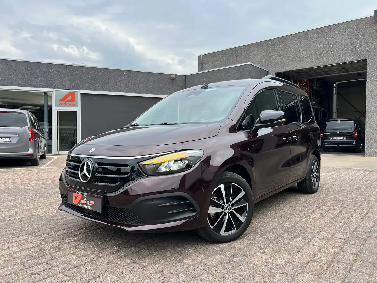 Mercedes-Benz EQT EQV300 L1 FWD AUTO (23.000€ex.) Rot - 2