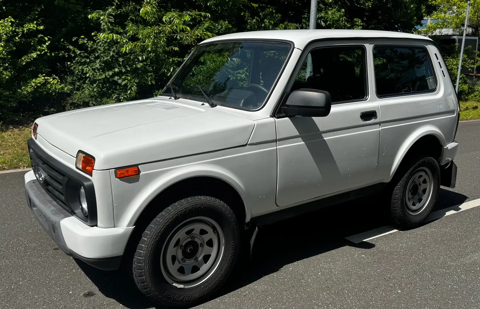 Lada Niva EURO 6 -1.Hand-TÜV NEU Grün - 1