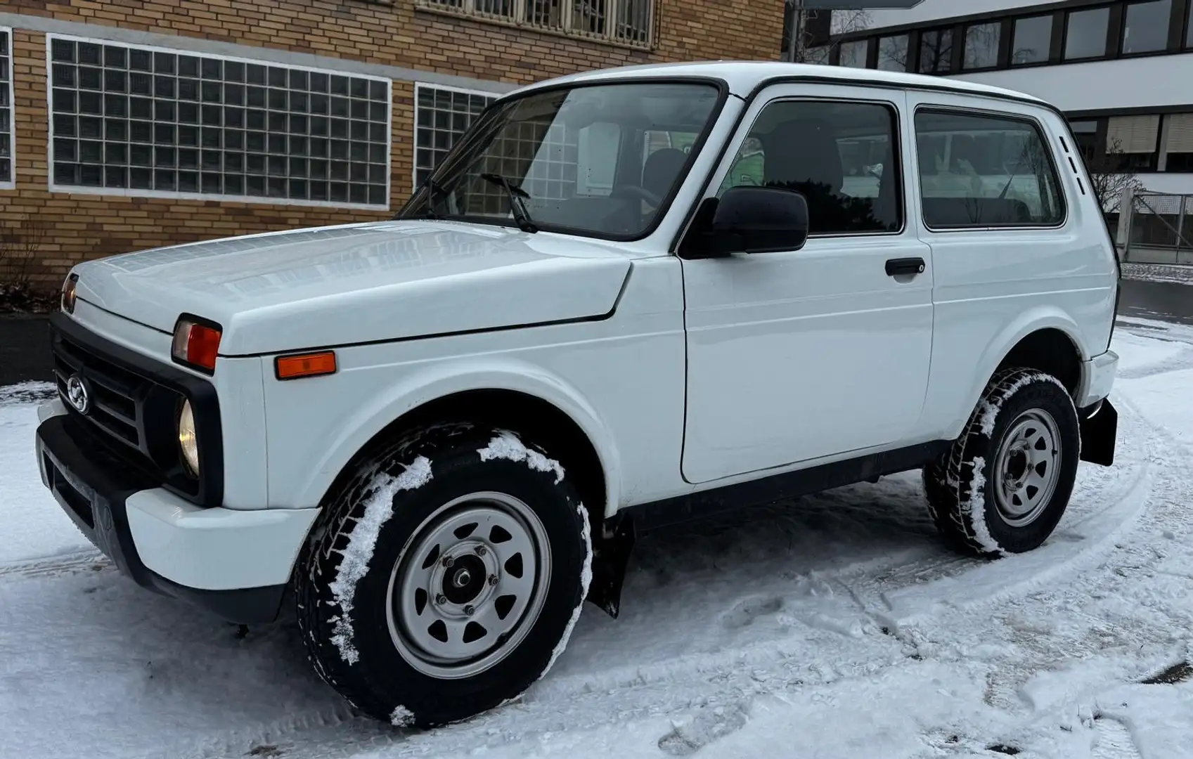 Lada Niva EURO 6 -1.Hand-TÜV NEU Vert - 1